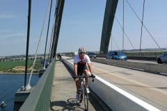 auf der Brücke